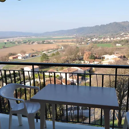 Studio, Balcon, Cures A דירה *
